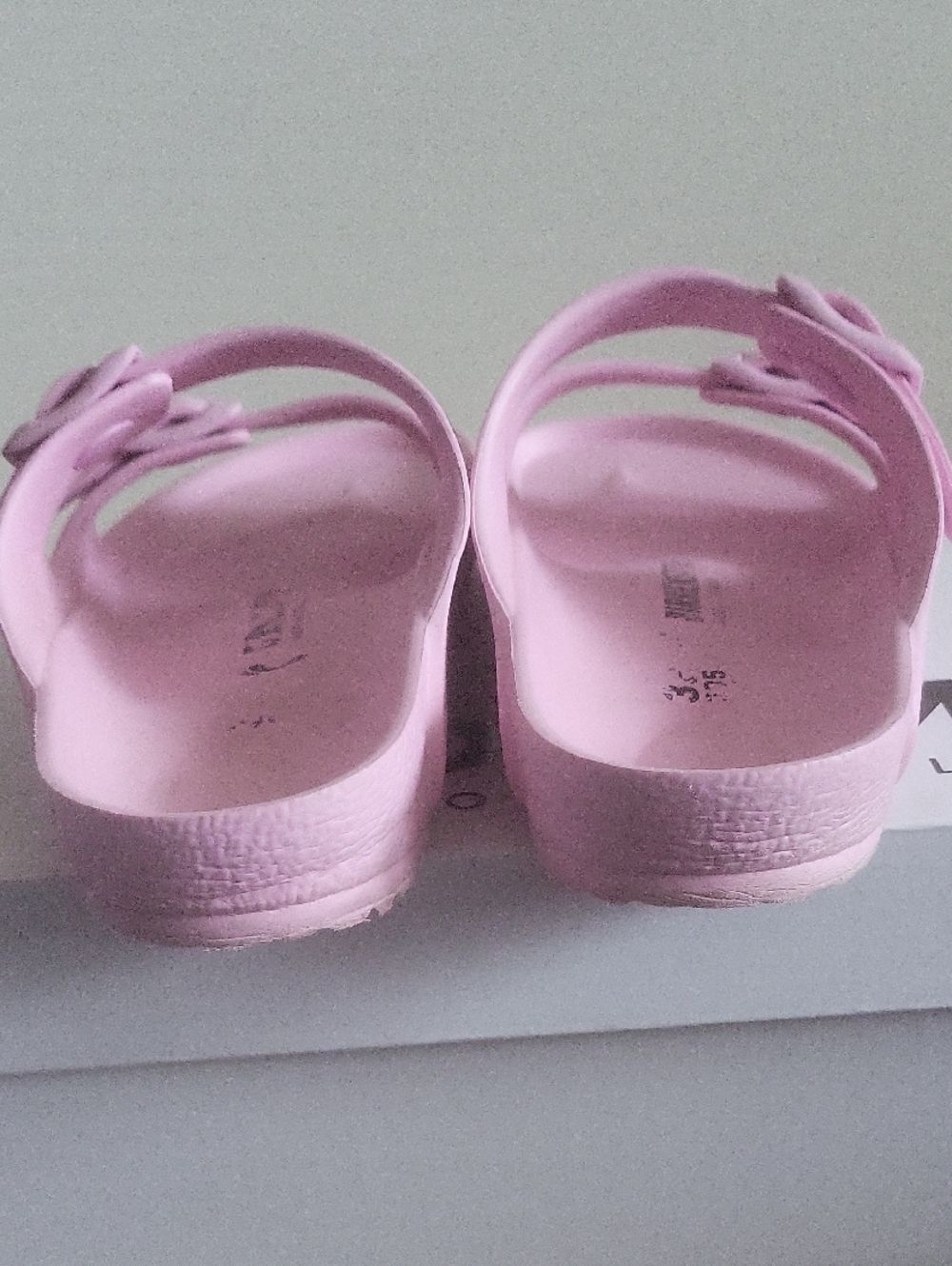 ♥️EUC♥️ Birkenstock Kids Light Pink EVA Two-Strap Slide Sandals - Picture 3 of 10